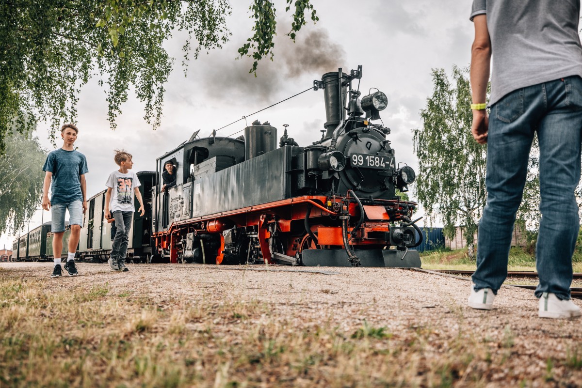 Dampfzug der Döllnitzbahn im Bahnhof Mügeln.  &copy; Philipp Herfort Photography