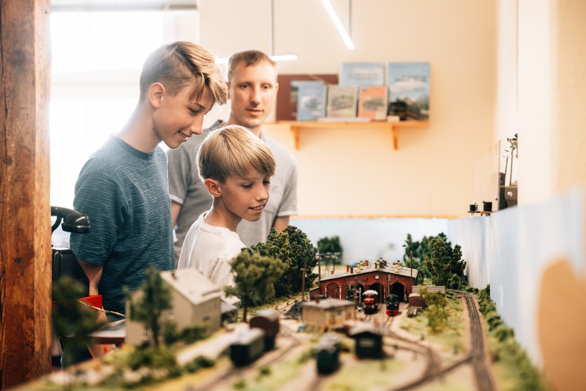 Modellbahnausstellung Bahnhof Oschatz Süd an der Döllnitzbahn &copy; Philipp Herfort Photography