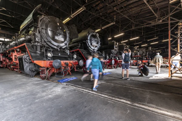  &copy; 